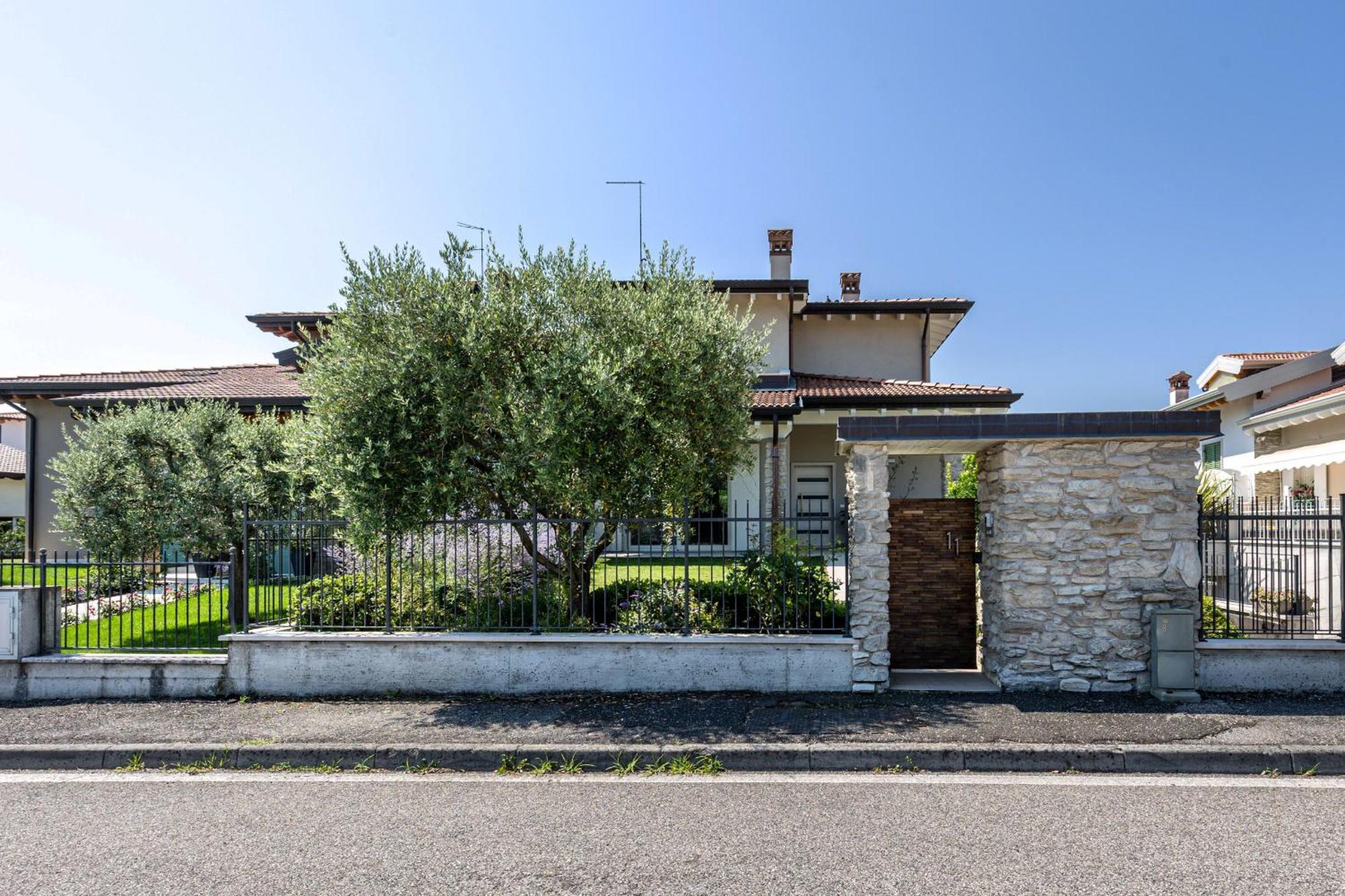 Villa Rita Peschiera del Garda Buitenkant foto