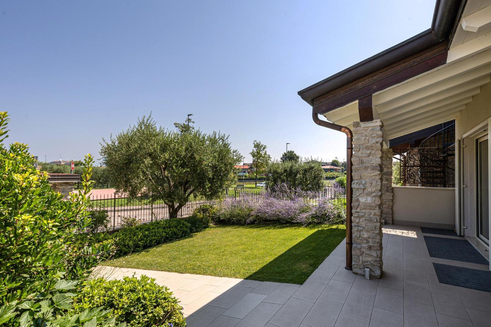 Villa Rita Peschiera del Garda Buitenkant foto